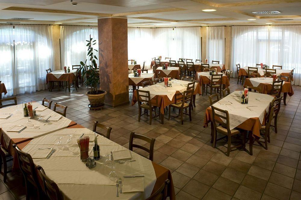 סומה קאמפניה Hotel Scaligero מראה חיצוני תמונה