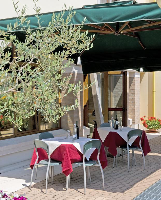 סומה קאמפניה Hotel Scaligero מראה חיצוני תמונה